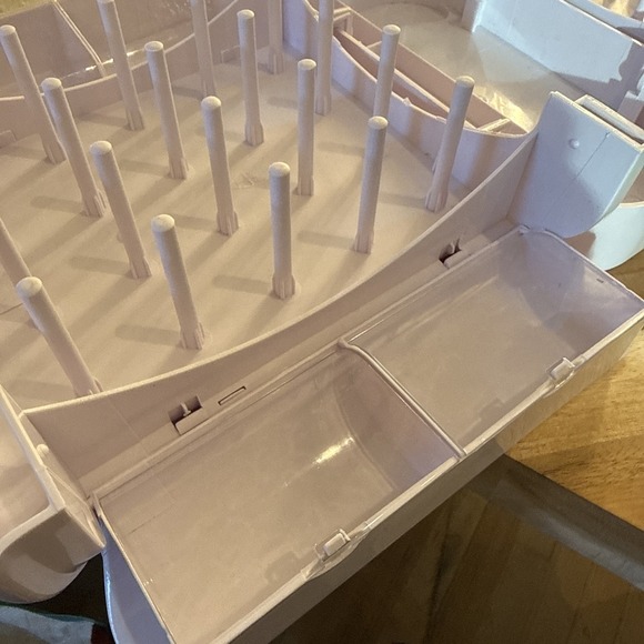 SINGER Sew Essentials Storage Case Portable Sewing Box Spool Organizer - Picture 5 of 5